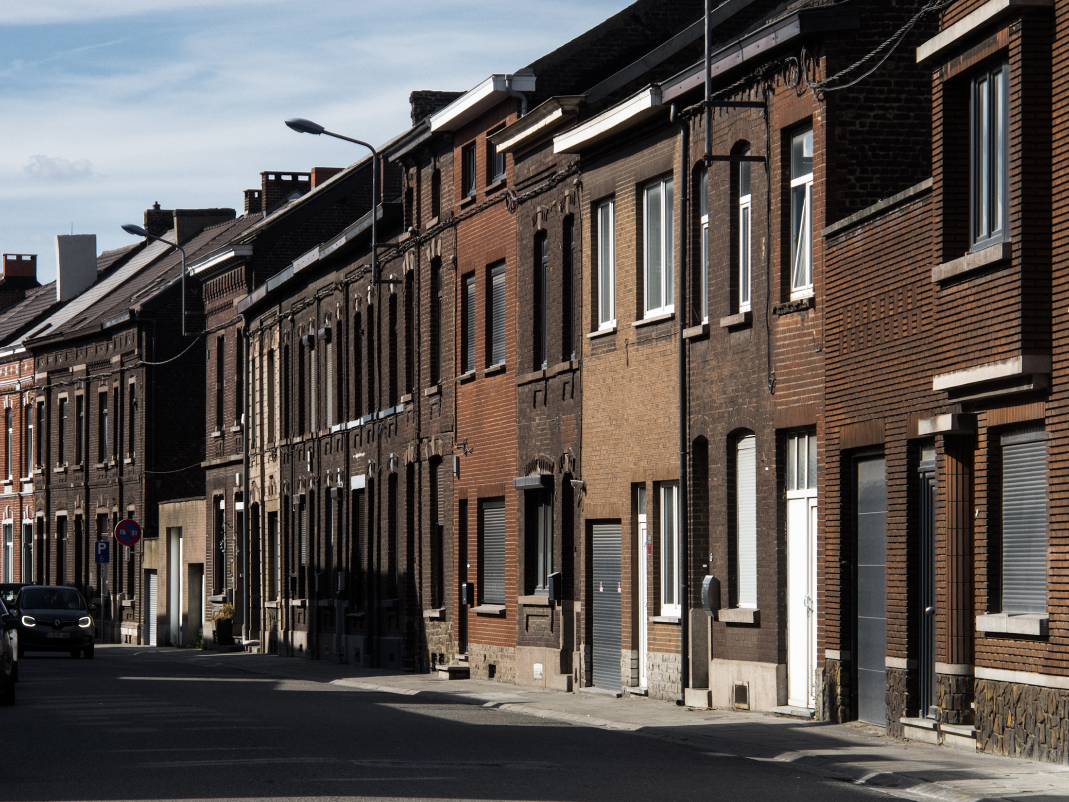 Eine Gasse mit alten Gebäuden